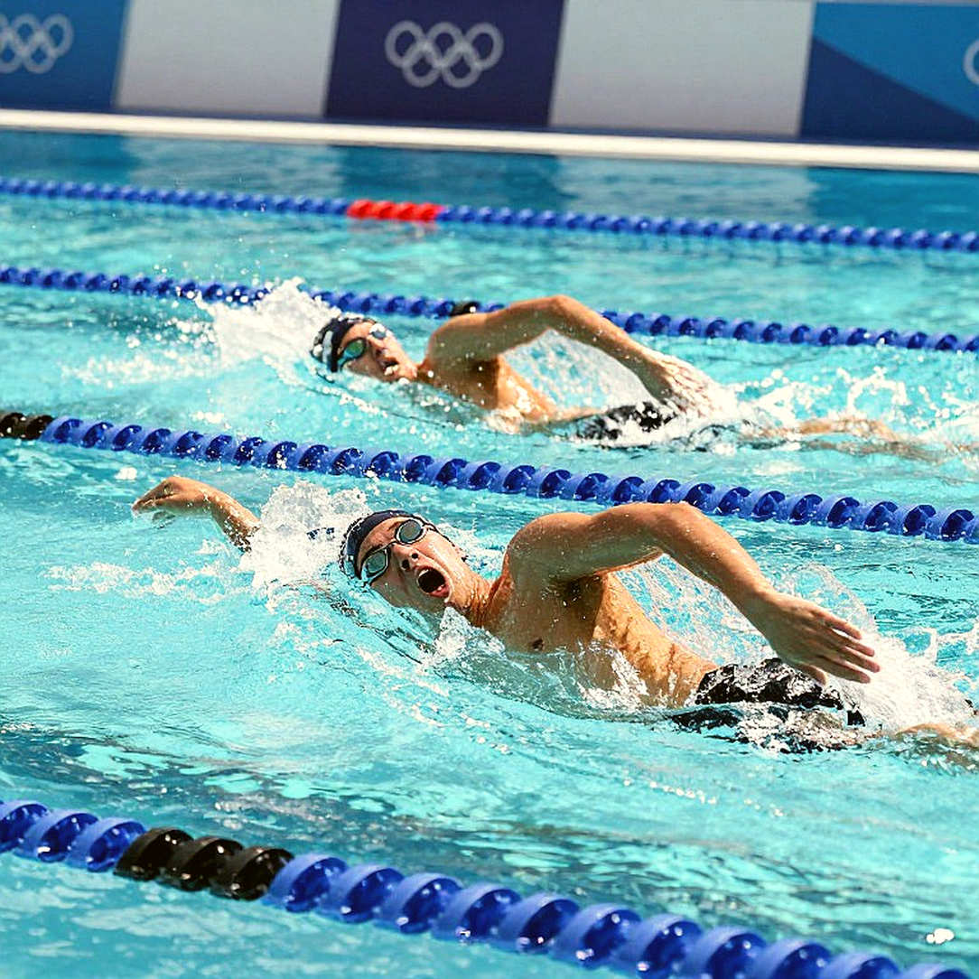 Volunteer Assistant Diving Coach at Bryant: A Lesson in US Collegiate Sports Structure Volunteer Assistant Diving Coach at Bryant: A Lesson in US Collegiate Sports Structure