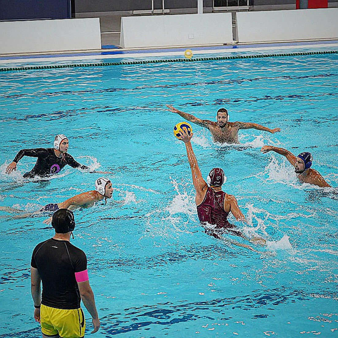 Volunteer Assistant Diving Coach at Bryant: A Lesson in US Collegiate Sports Structure Volunteer Assistant Diving Coach at Bryant: A Lesson in US Collegiate Sports Structure