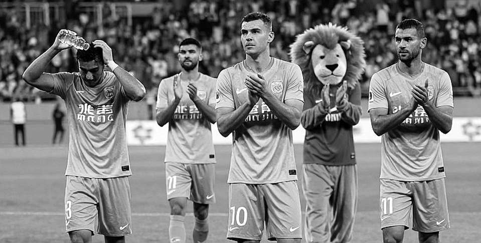 Ba bàn trong bảy trận: Cristiano Ronaldo, cột mốc 1.000 bàn và ranh giới giữa huyền thoại với mệt mỏi