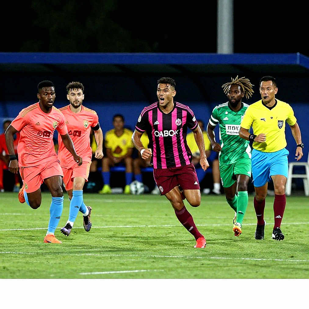 América Femenil gặp Tigres Femenil: hàng công 30 bàn gặp hàng thủ thủng một bàn, và khoảng trống mang tên Greta Espinoza